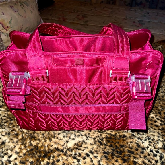 Lug Caboose Carry All Bag NWT'S Cranberry Red - Picture 12 of 16